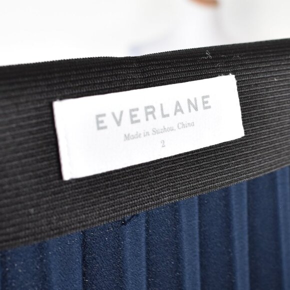 Everlane Pleated Navy Blue Midi Skirt - 2 - Picture 8 of 8